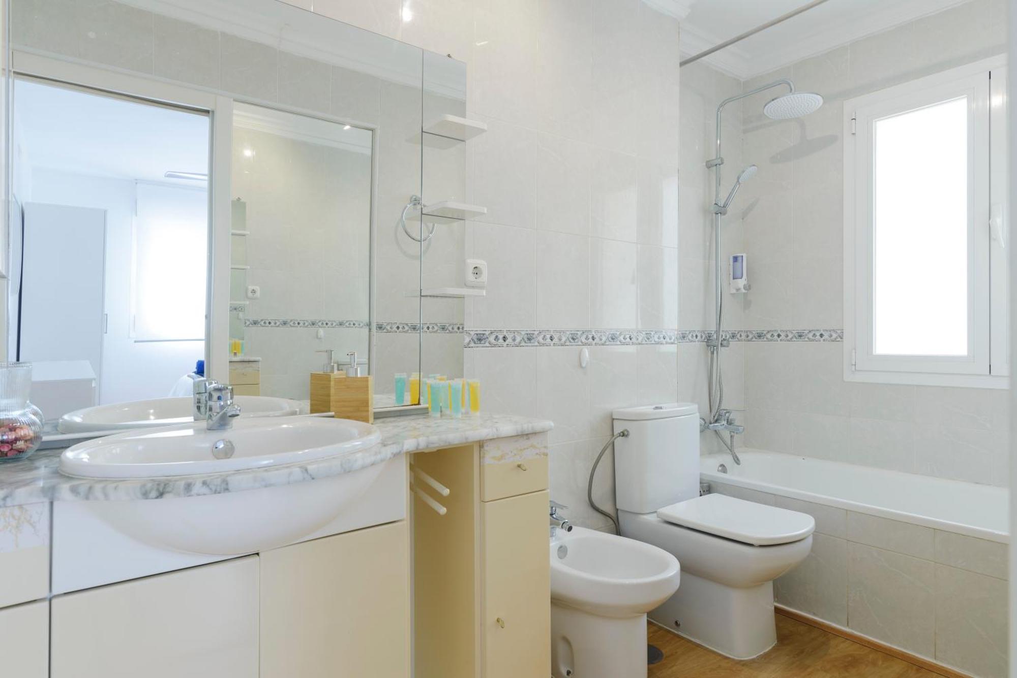 Sea Front Apartment In Marbella Center ภายนอก รูปภาพ